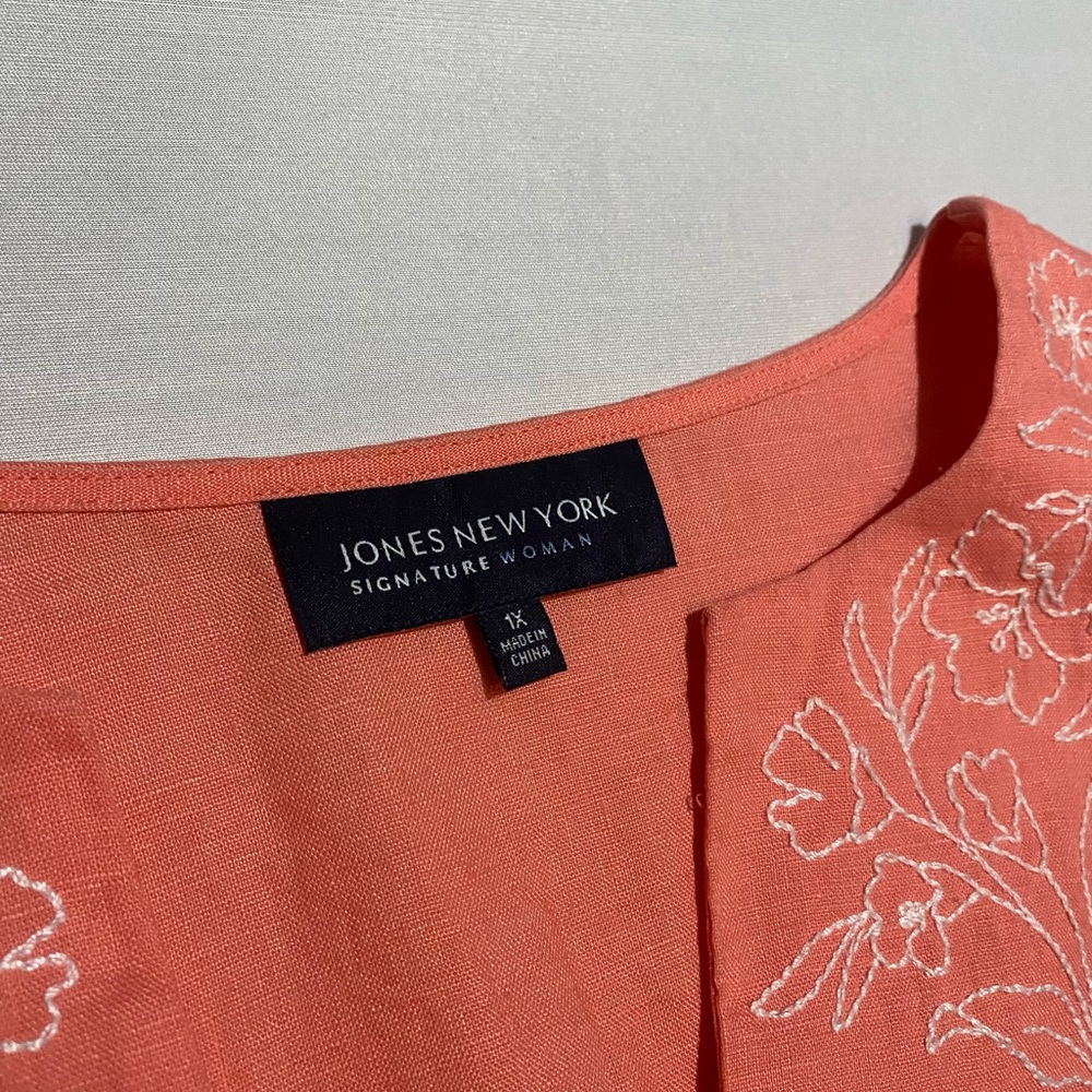 Embroidered Tunic - Picture 3 of 4